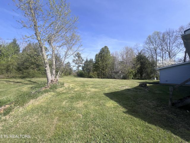 554 Mary Cromwell Rd, Jamestown, TN 38556