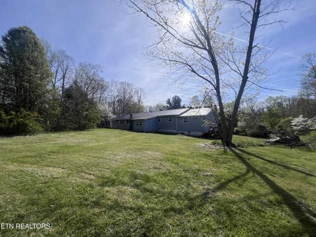 554 Mary Cromwell Rd, Jamestown, TN 38556