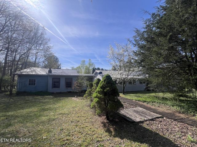 554 Mary Cromwell Rd, Jamestown, TN 38556