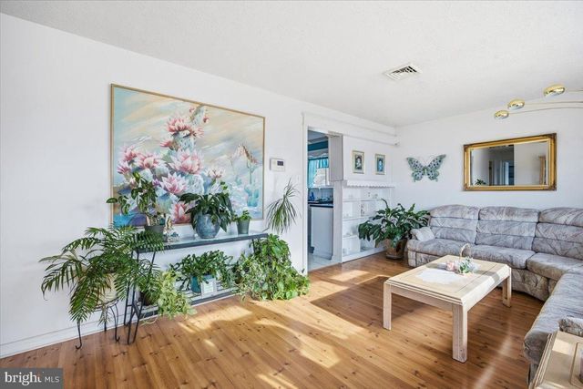 1046 MONMOUTH RD, Deptford, NJ 08096