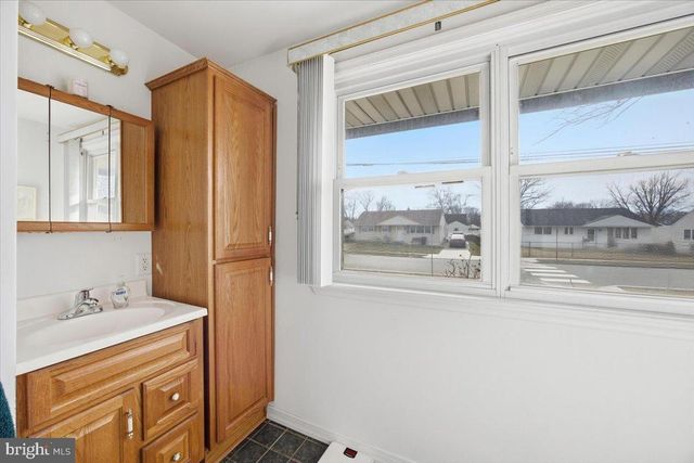 1046 MONMOUTH RD, Deptford, NJ 08096