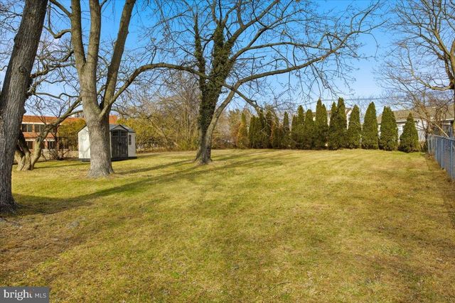 1046 MONMOUTH RD, Deptford, NJ 08096