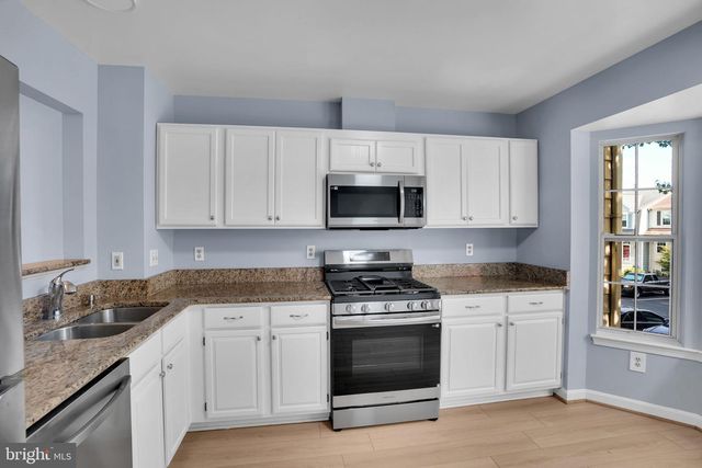 5166 HAVERING WAY, Woodbridge, VA 22193
