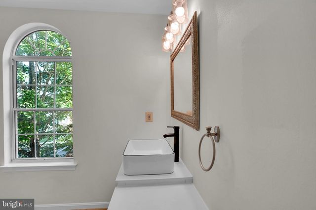 5166 HAVERING WAY, Woodbridge, VA 22193