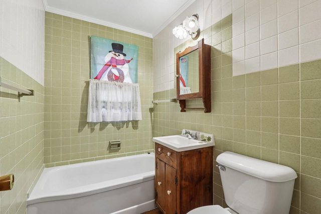 2606 Eisenhower DRIVE, Racine, WI 53405