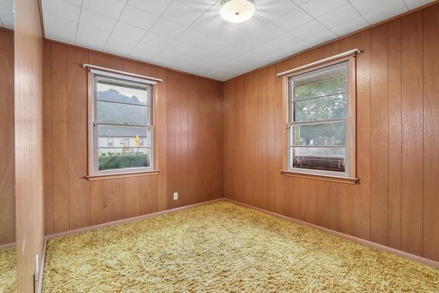 2606 Eisenhower DRIVE, Racine, WI 53405