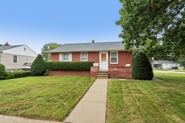 2606 Eisenhower DRIVE, Racine, WI 53405