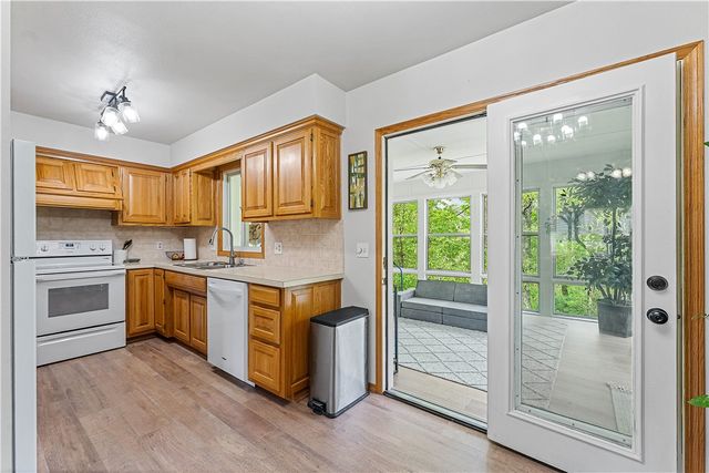 6 Zennor Lane, Bella Vista, AR 72715