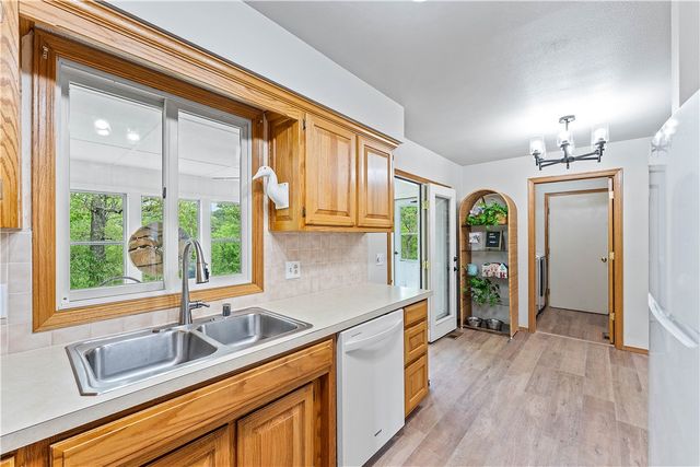 6 Zennor Lane, Bella Vista, AR 72715