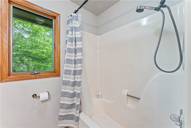 6 Zennor Lane, Bella Vista, AR 72715