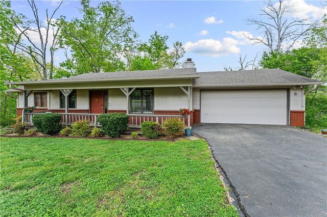 6 Zennor Lane, Bella Vista, AR 72715