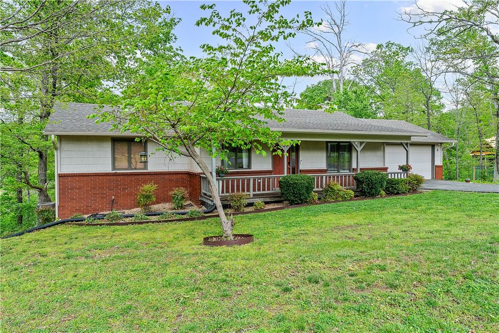6 Zennor Lane, Bella Vista, AR 72715