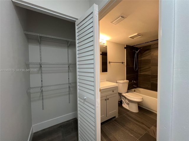 21133 SW 85th Ave 302, Cutler Bay, FL 33189