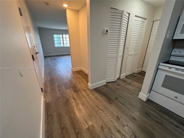 21133 SW 85th Ave 302, Cutler Bay, FL 33189