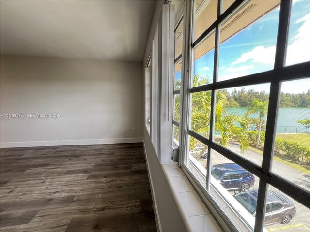 21133 SW 85th Ave 302, Cutler Bay, FL 33189