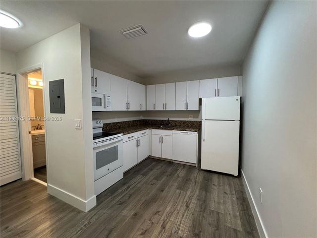 21133 SW 85th Ave 302, Cutler Bay, FL 33189