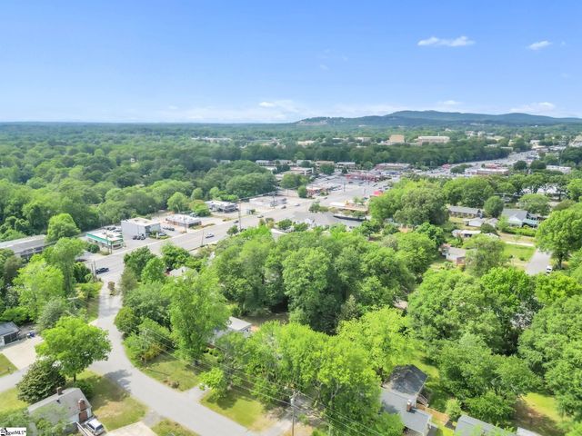 40 N Garden Circle, Greenville, SC 29615