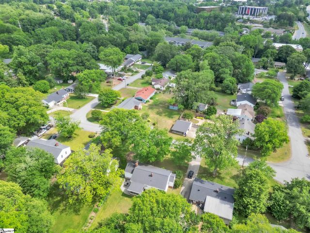 40 N Garden Circle, Greenville, SC 29615