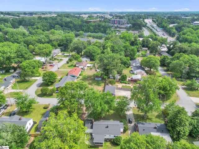 40 N Garden Circle, Greenville, SC 29615
