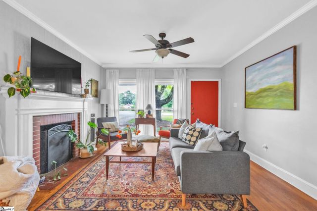 40 N Garden Circle, Greenville, SC 29615