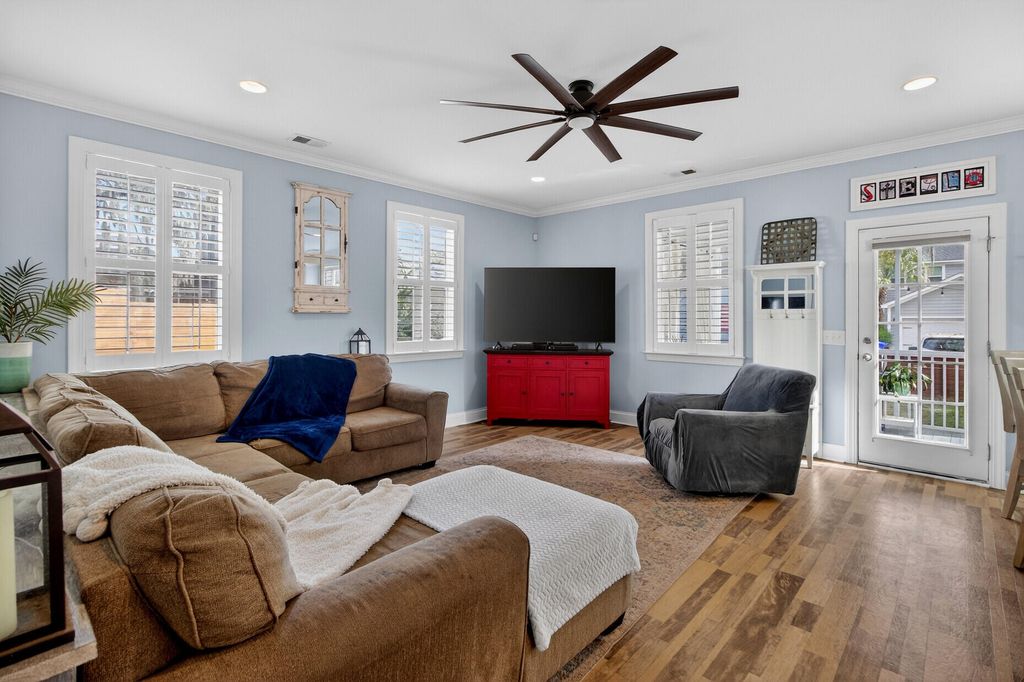 Image 14 of property listing at 5106 Celtic Drive, North Charleston, SC 29405