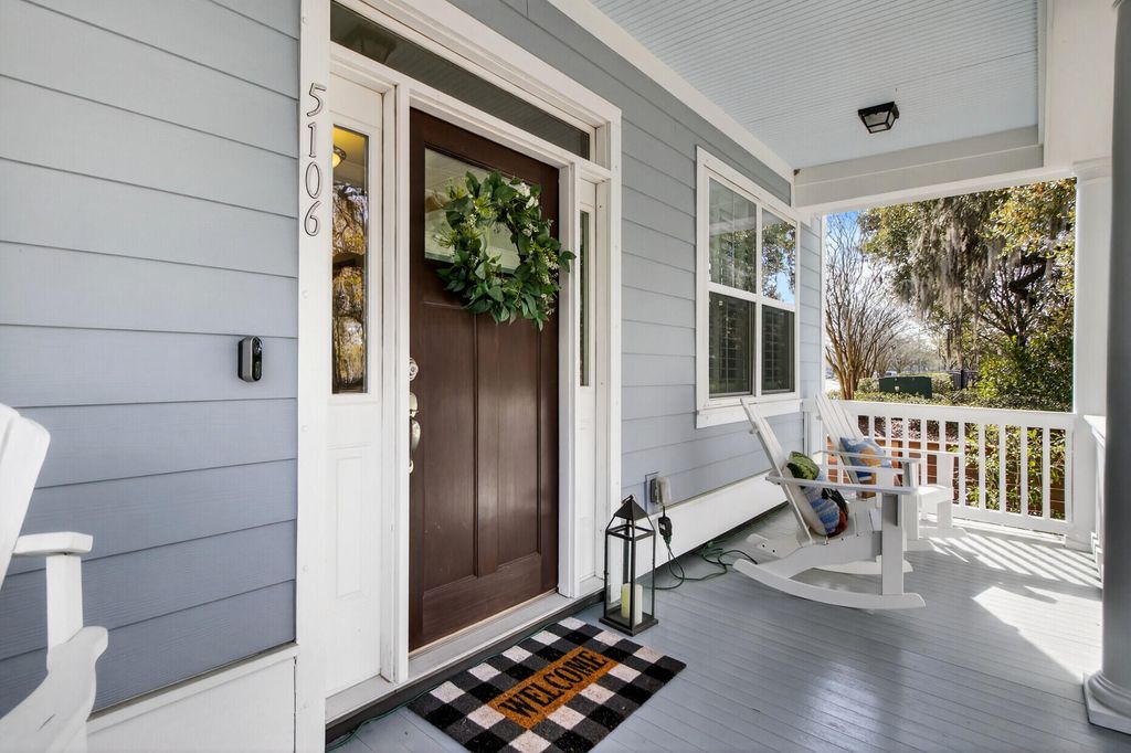 Image 3 of property listing at 5106 Celtic Drive, North Charleston, SC 29405