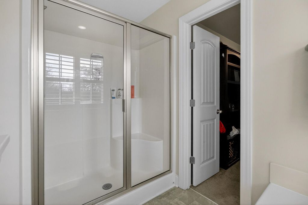 Image 32 of property listing at 5106 Celtic Drive, North Charleston, SC 29405