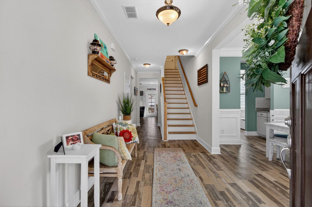 Image 5 of property listing at 5106 Celtic Drive, North Charleston, SC 29405