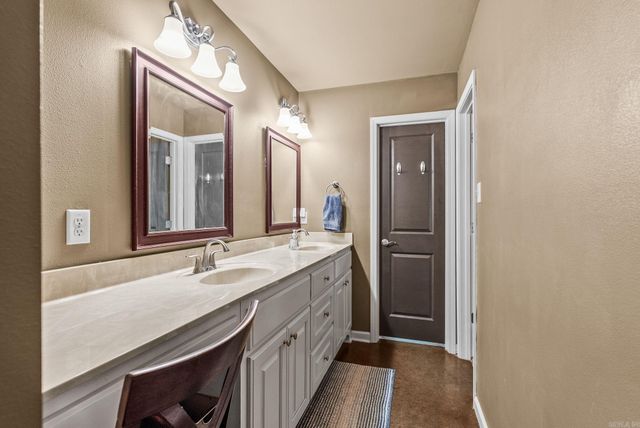 2519 Springhill Village Dr, Bryant, AR 72022