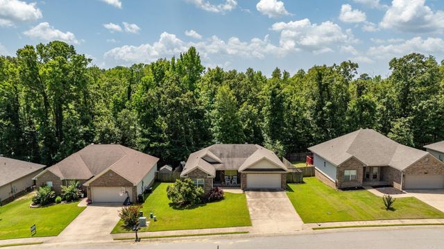 2519 Springhill Village Dr, Bryant, AR 72022