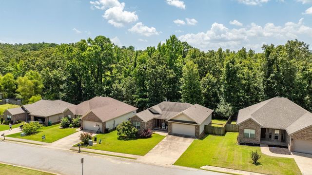 2519 Springhill Village Dr, Bryant, AR 72022