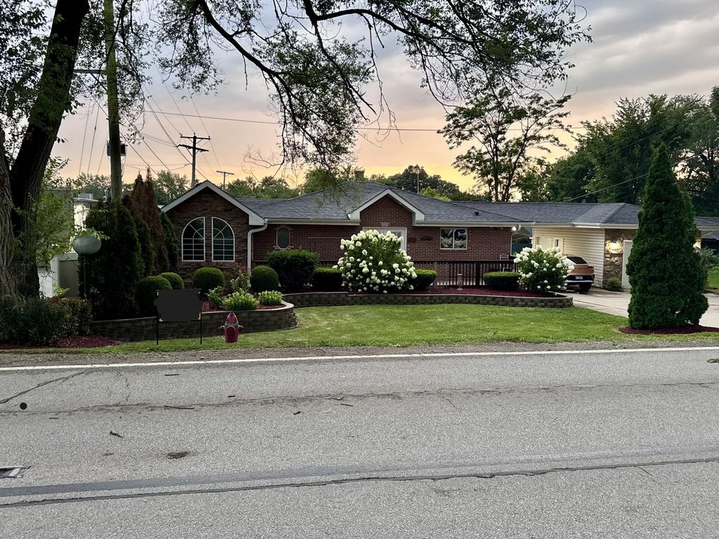 310 Mills Road, Joliet, IL 60433