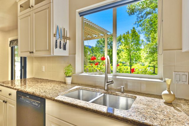 1001 MILL SHADOW DR, Kaysville, UT 84037