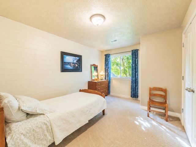 1001 MILL SHADOW DR, Kaysville, UT 84037