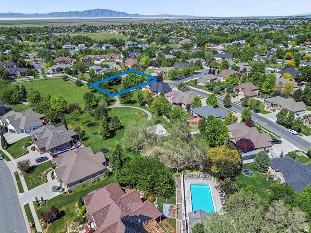 1001 MILL SHADOW DR, Kaysville, UT 84037