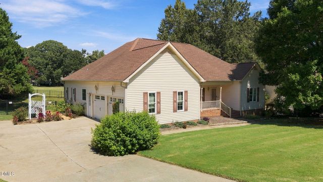214 Parkridge Drive, Clayton, NC 27527