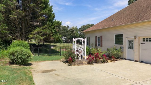 214 Parkridge Drive, Clayton, NC 27527