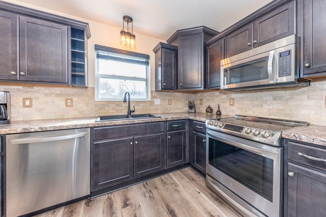 860 Prairie Lane, Milan, MI 48160