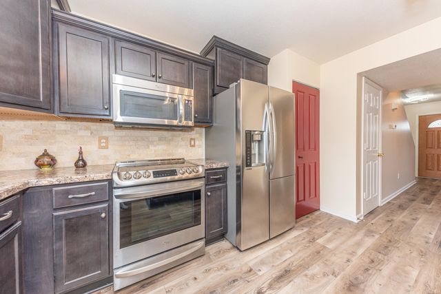 860 Prairie Lane, Milan, MI 48160