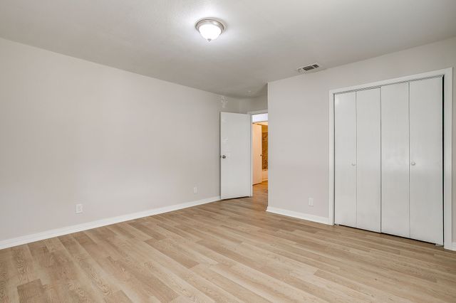 204 W Northern Avenue, Saginaw, TX 76179