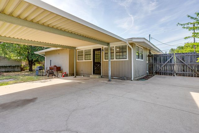 204 W Northern Avenue, Saginaw, TX 76179