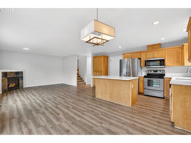 38420 MILLER St, Sandy, OR 97055