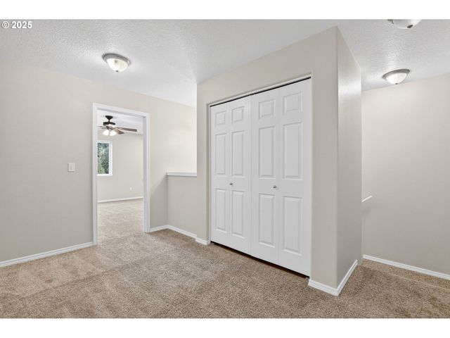 38420 MILLER St, Sandy, OR 97055