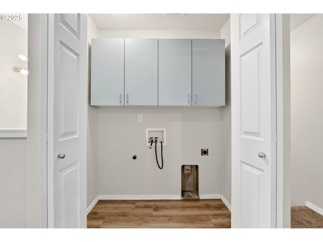 38420 MILLER St, Sandy, OR 97055