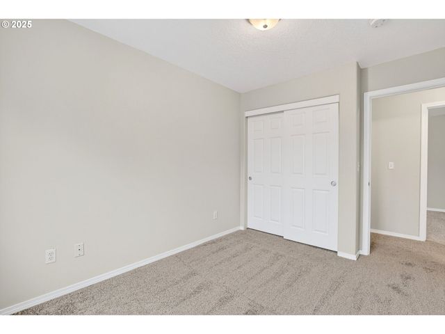 38420 MILLER St, Sandy, OR 97055