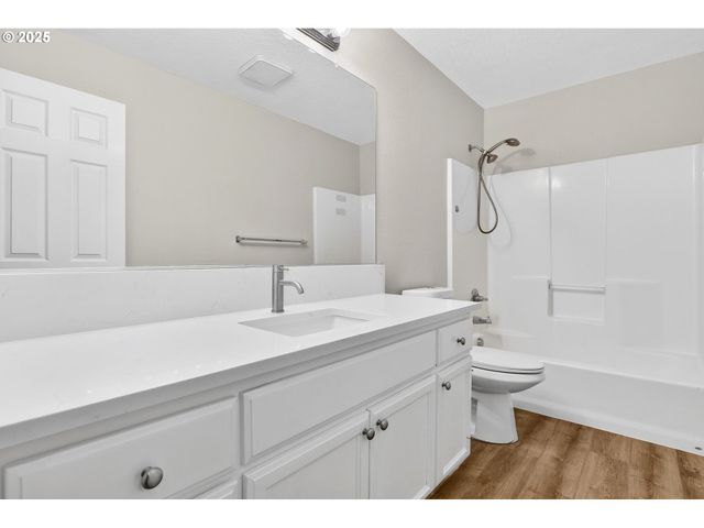 38420 MILLER St, Sandy, OR 97055