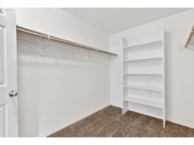 38420 MILLER St, Sandy, OR 97055