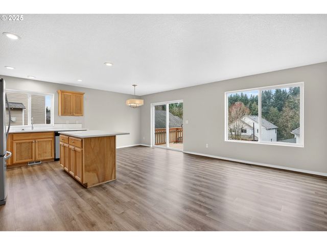 38420 MILLER St, Sandy, OR 97055