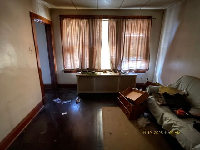 8148 S Brandon Avenue, Chicago, IL 60617