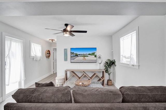 1969 NE 5th Street 1-2, Deerfield Beach, FL 33441
